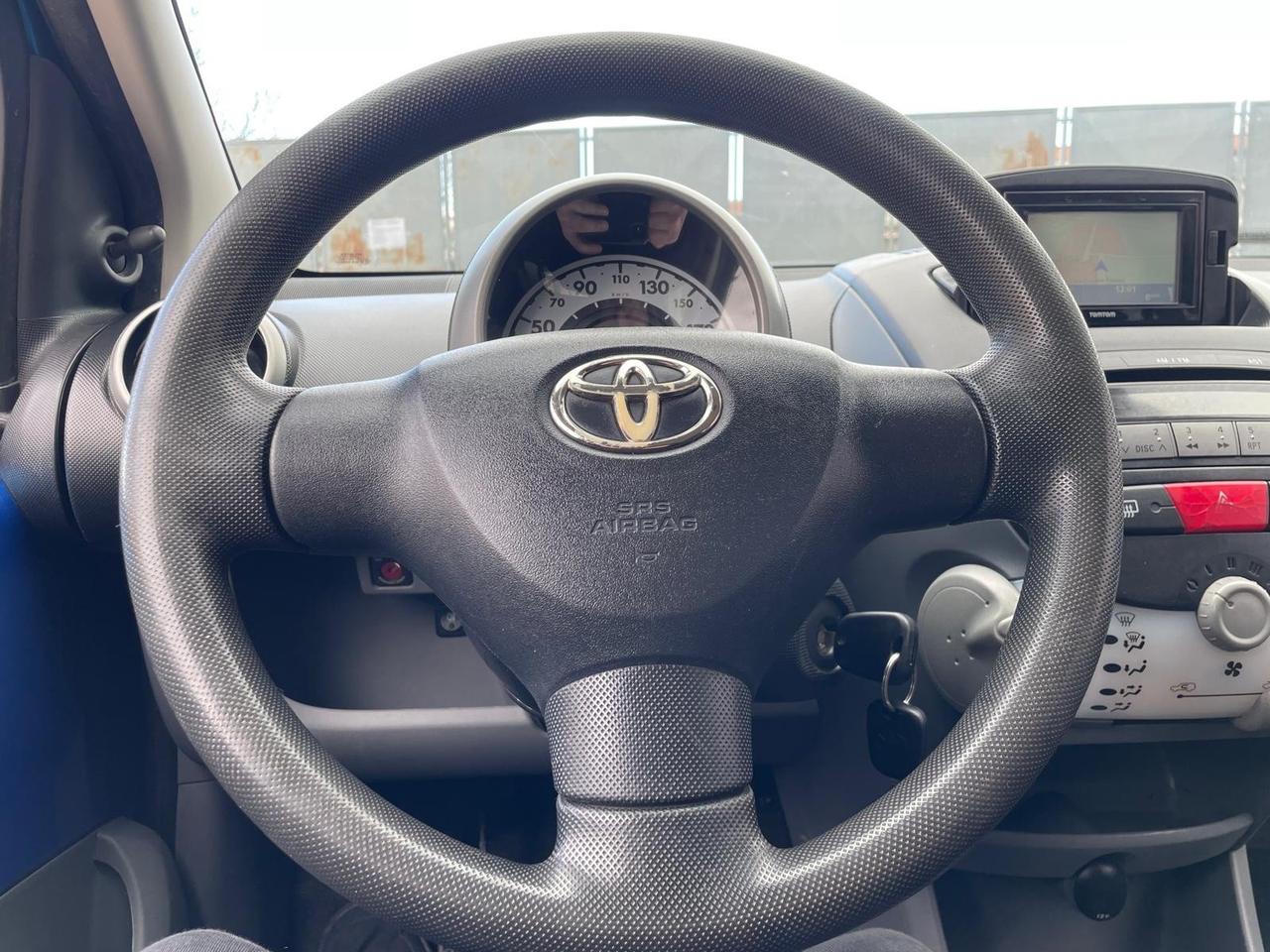 Toyota Aygo 1.0 12V VVT-i 5 porte Now Connect