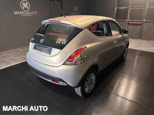 LANCIA Ypsilon 0.9 TwinAir 85 CV 5 porte Metano Ecochic Silver