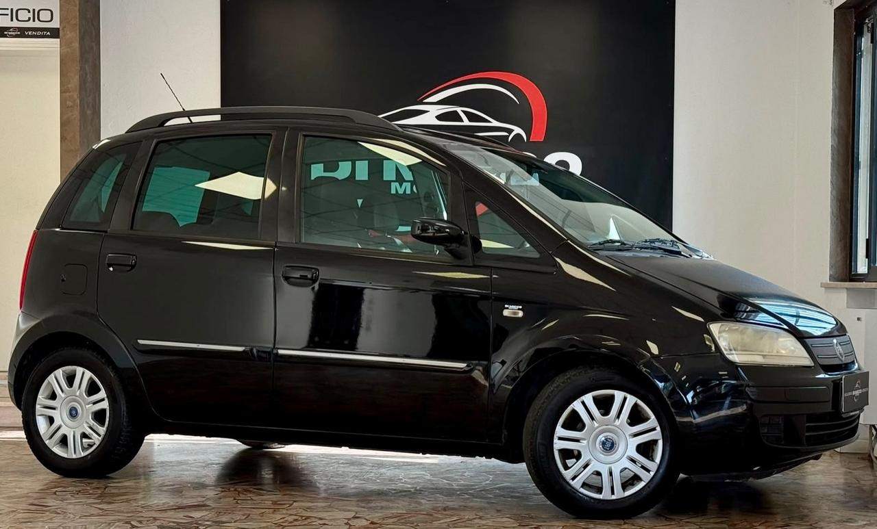 Fiat Idea 1.4 16V Emotion