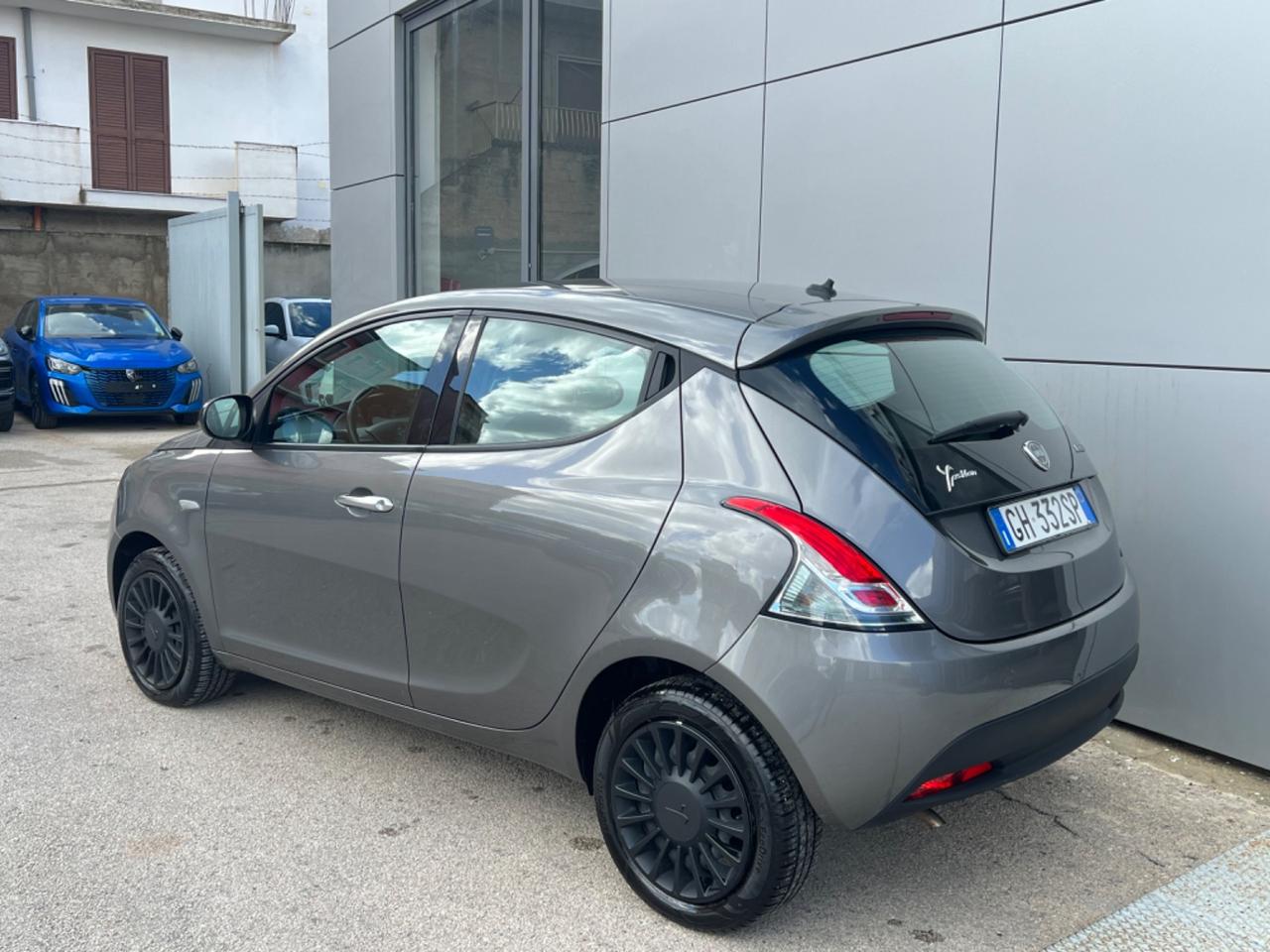 Lancia Ypsilon 1.0 Hybrid 70cv - anticipo €900 - proposta finanziamento