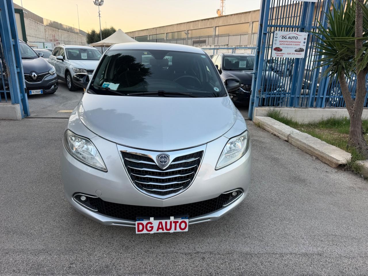Lancia Ypsilon 1.2 benzina 69 cv 2011 105.000 km