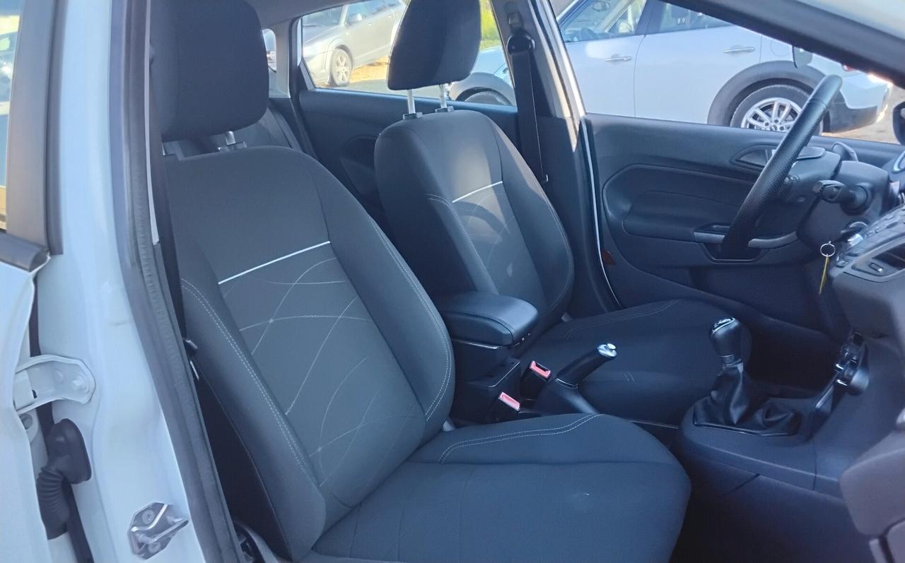 Ford Fiesta 1.5 TDCi 75CV 5 porte Titanium