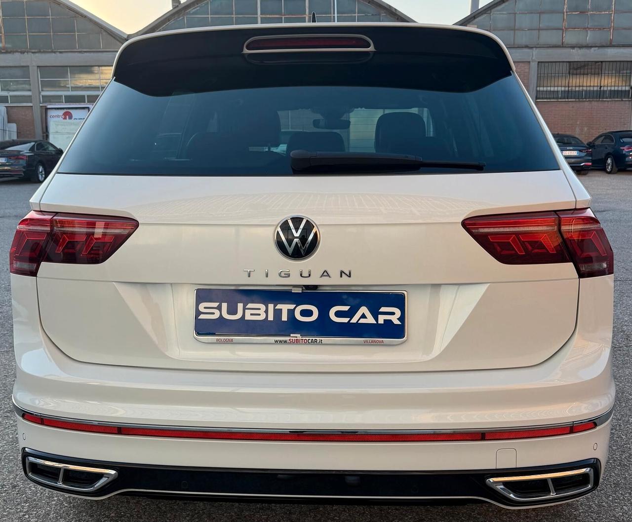 Volkswagen Tiguan 2.0 TDI 150 CV SCR DSG R-Line BIANCO PERLATO