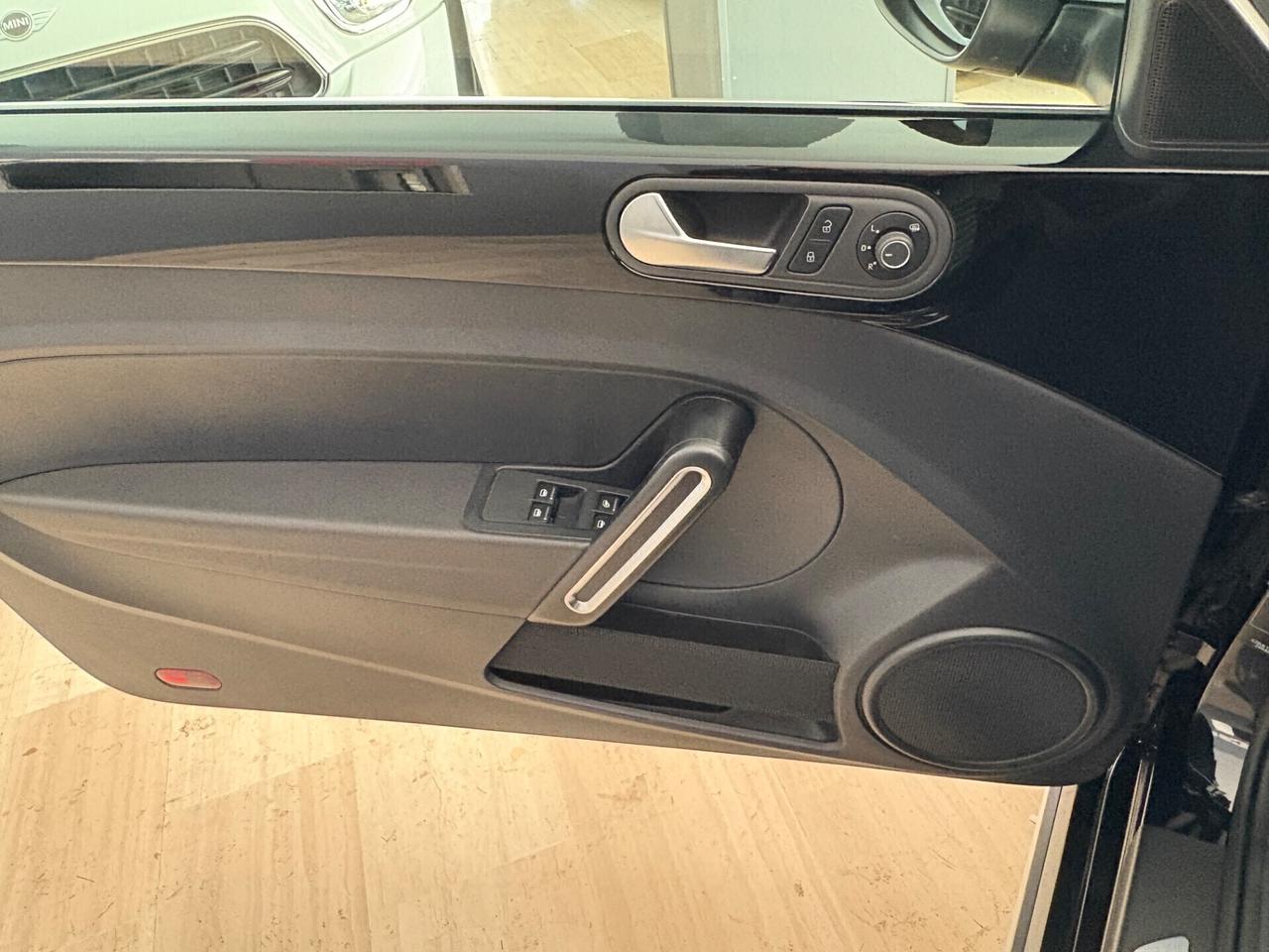 VW Beetle Maggiolino 1.4 TSI DUNE cabriolet