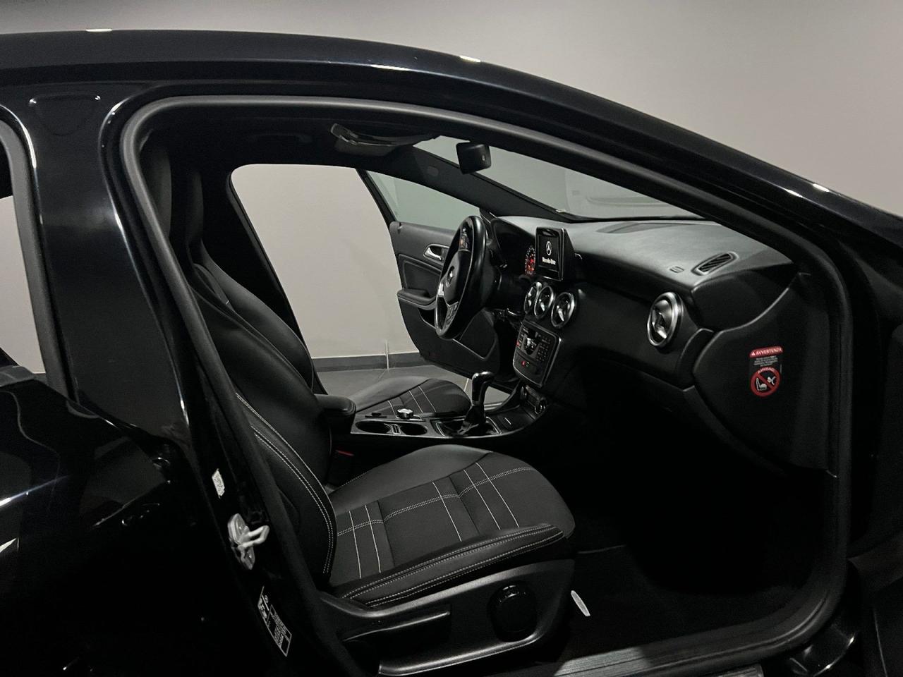 Mercedes-Benz A 180 CDI (BE) Sport TAGLIANDATA E GOMMATA