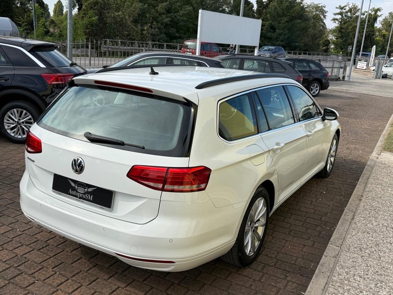 VW Passat 2.0 TDI DSG PREZZO REALE/NAVIPRO