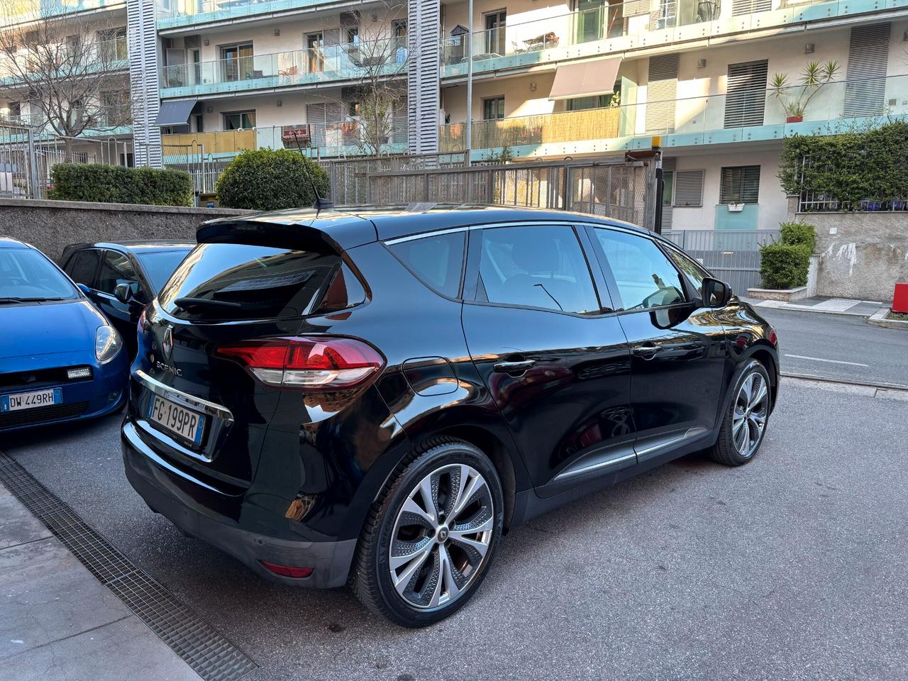 Renault Scenic Scénic dCi 8V 110 CV EDC Energy Bose