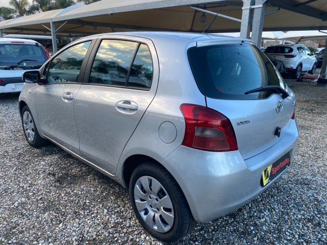 TOYOTA Yaris 1.0 5 porte Sol