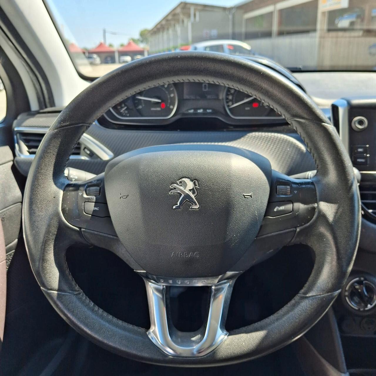 Peugeot 2008 BlueHDi 100 Allure