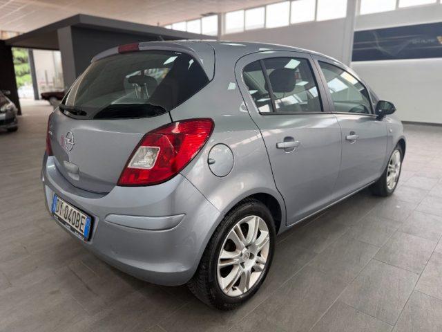 OPEL Corsa 1.2 5 porte Cosmo