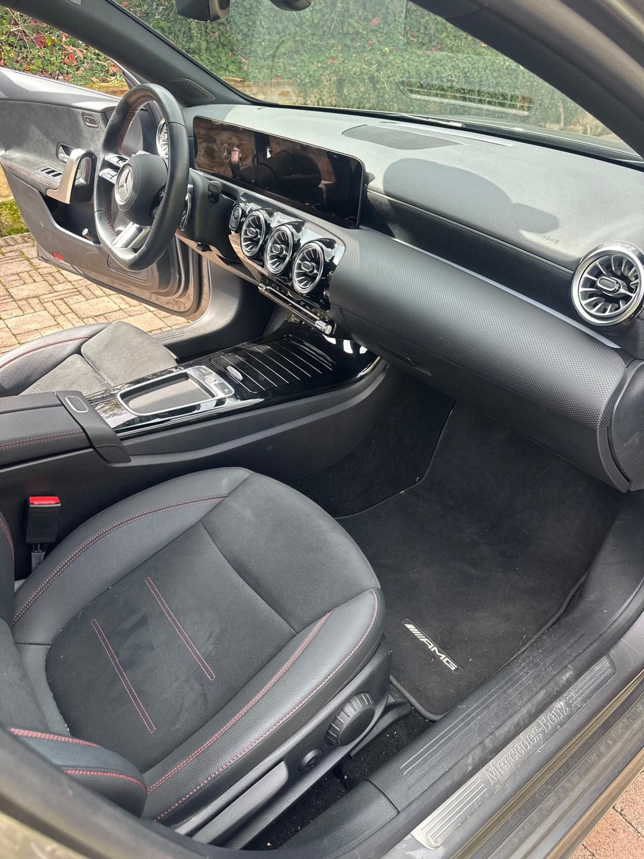 Mercedes-benz A 250 e hybrid EQ AMG Line Advanced Plus