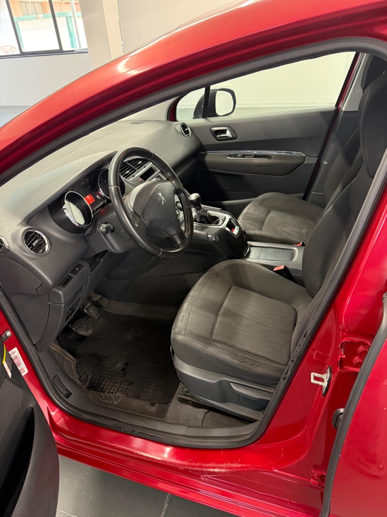 Peugeot 5008 1.6 HDi 110CV Premium
