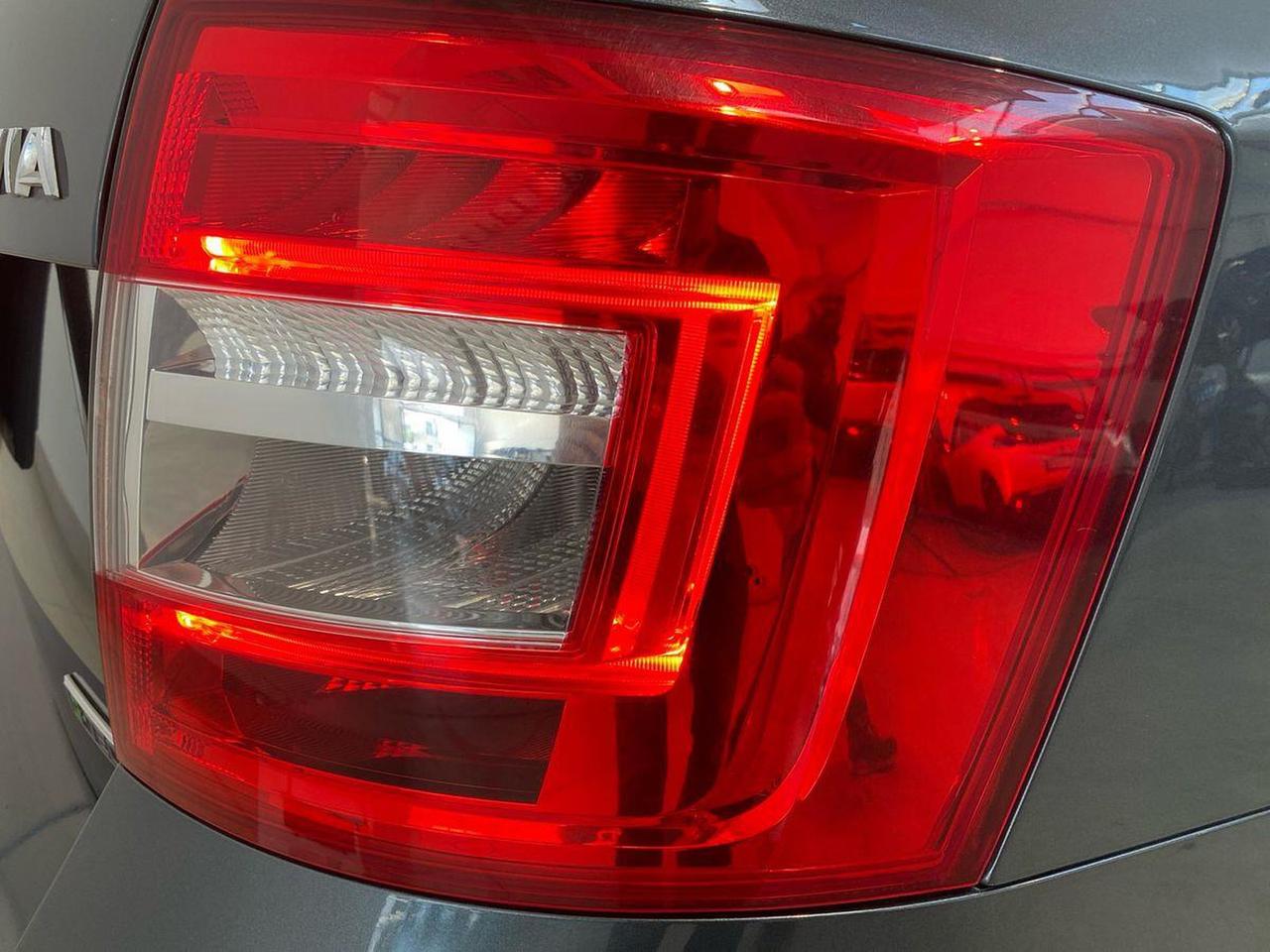 Skoda Octavia wagon 1.5 g-tec 130cv ambition dsg