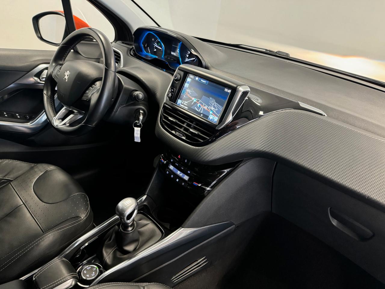 Peugeot 2008 BlueHDi 120 S&S Black Matt OPACO PELLE NAVI