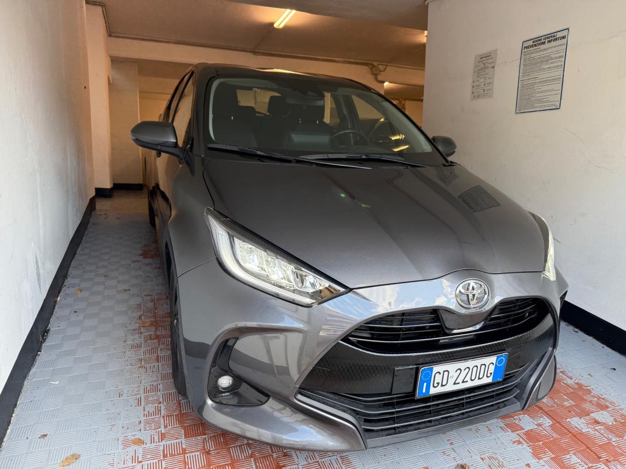 Toyota Yaris 1.0 5 porte Trend