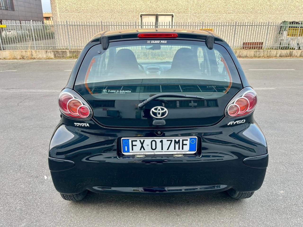 Toyota Aygo 1.0benz 2011 122.000km perfetta per neopatentati