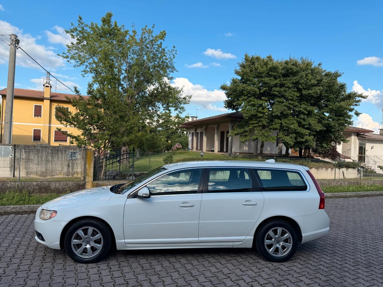 Volvo V70 D3 2.0d Summum FULL EURO5