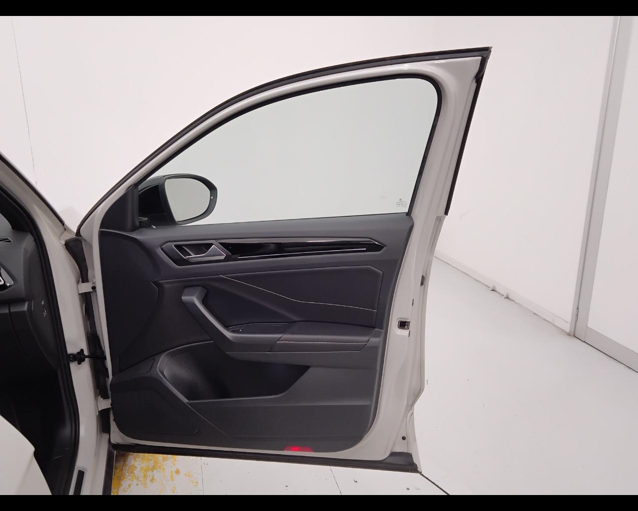 VOLKSWAGEN T-Roc I 2022 - T-Roc 1.5 tsi R-Line dsg