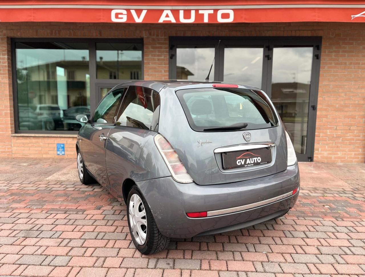 Lancia Ypsilon 1.2 8v