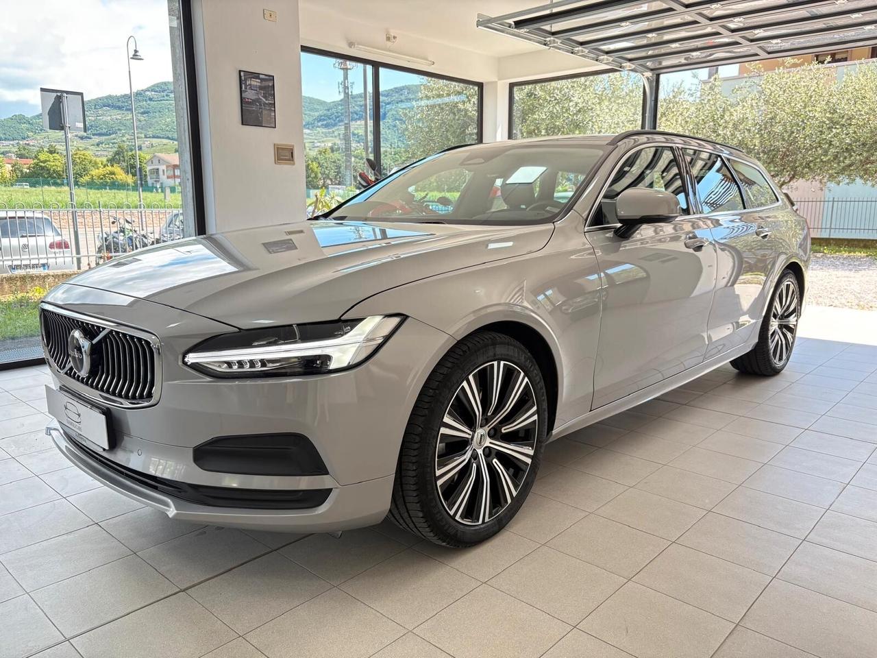 Volvo V90 B4 automatico Plus Bright