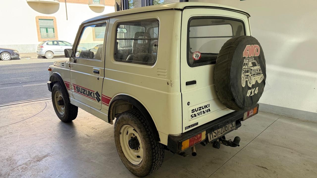 Suzuki SJ Samurai 4x4 De Luxe