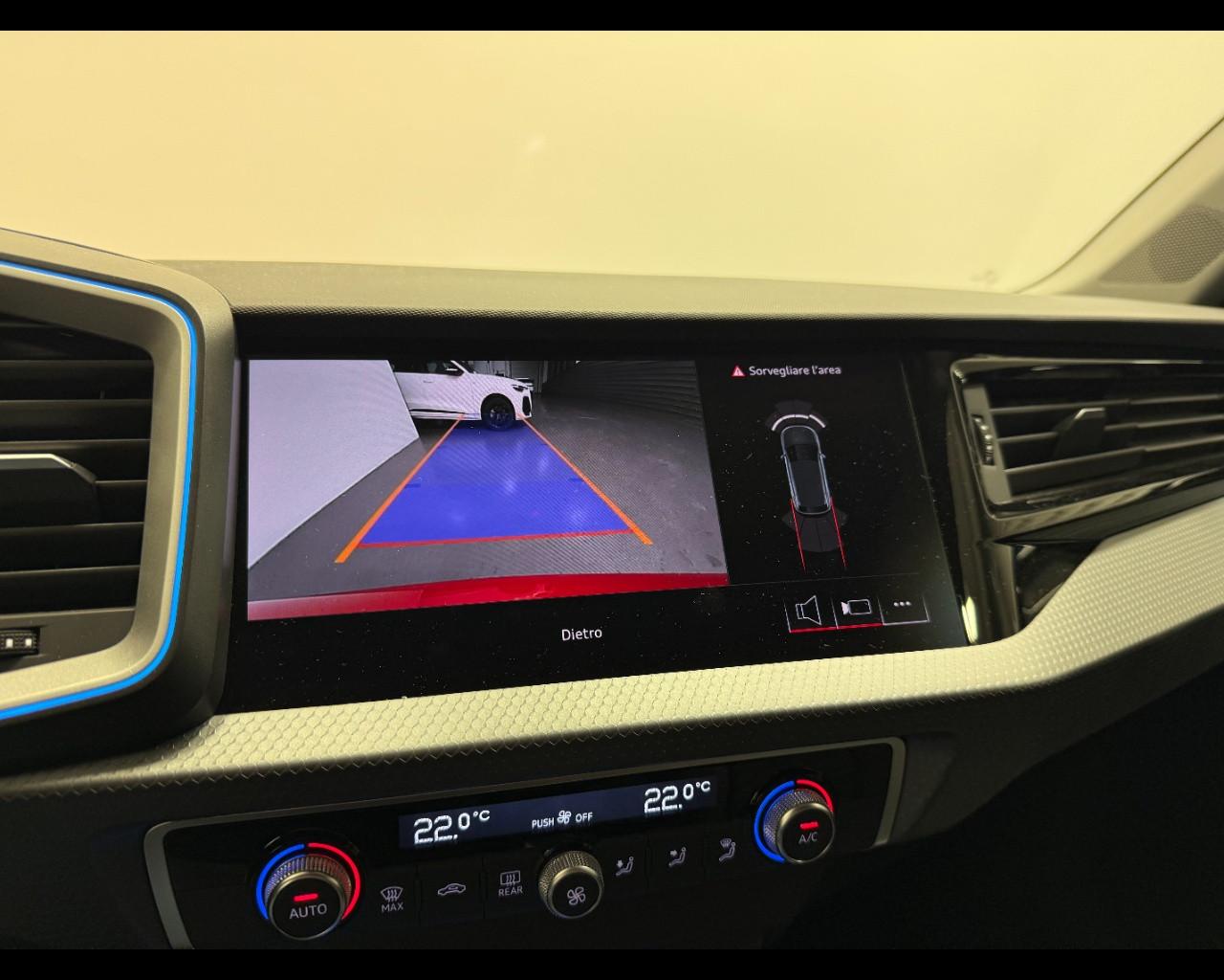 AUDI A1 ALLSTREET 30 TFSI S-TRONIC IDENTITY CONTRAST