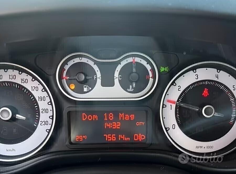 FIAT 500L 1,3 M.JET-UNICO PROPR-6B-3 REVISIONI