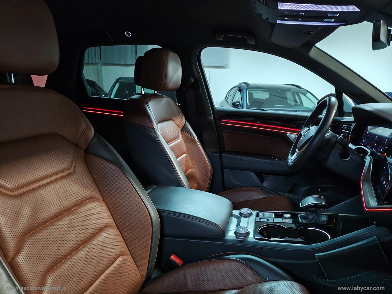 VOLKSWAGEN Touareg 3.0 TDI