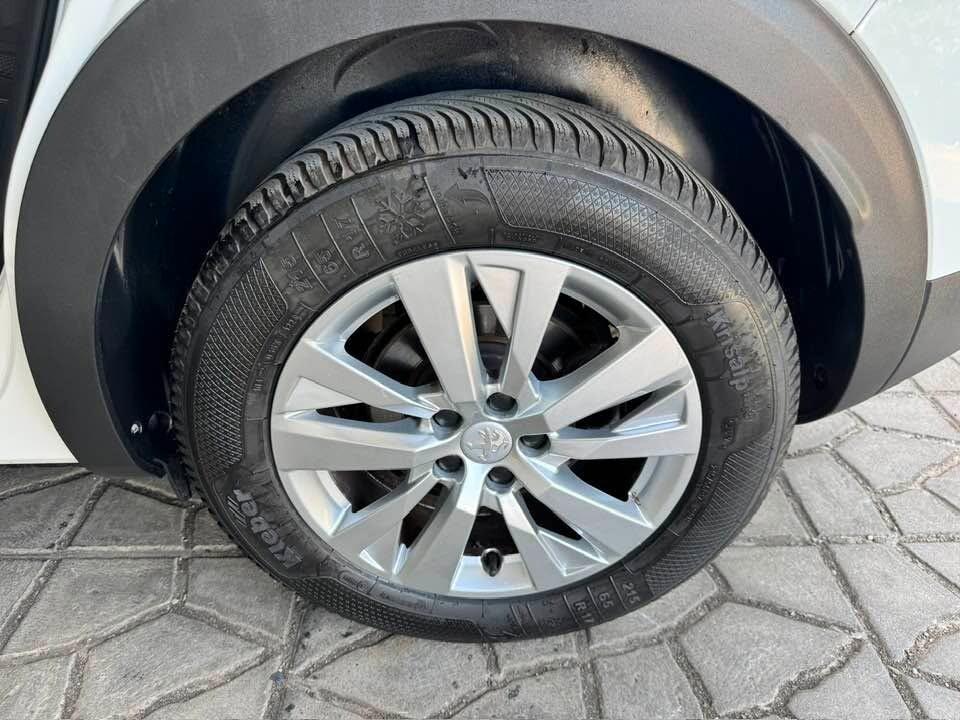 Peugeot 3008 BlueHDi 130 S&S Business
