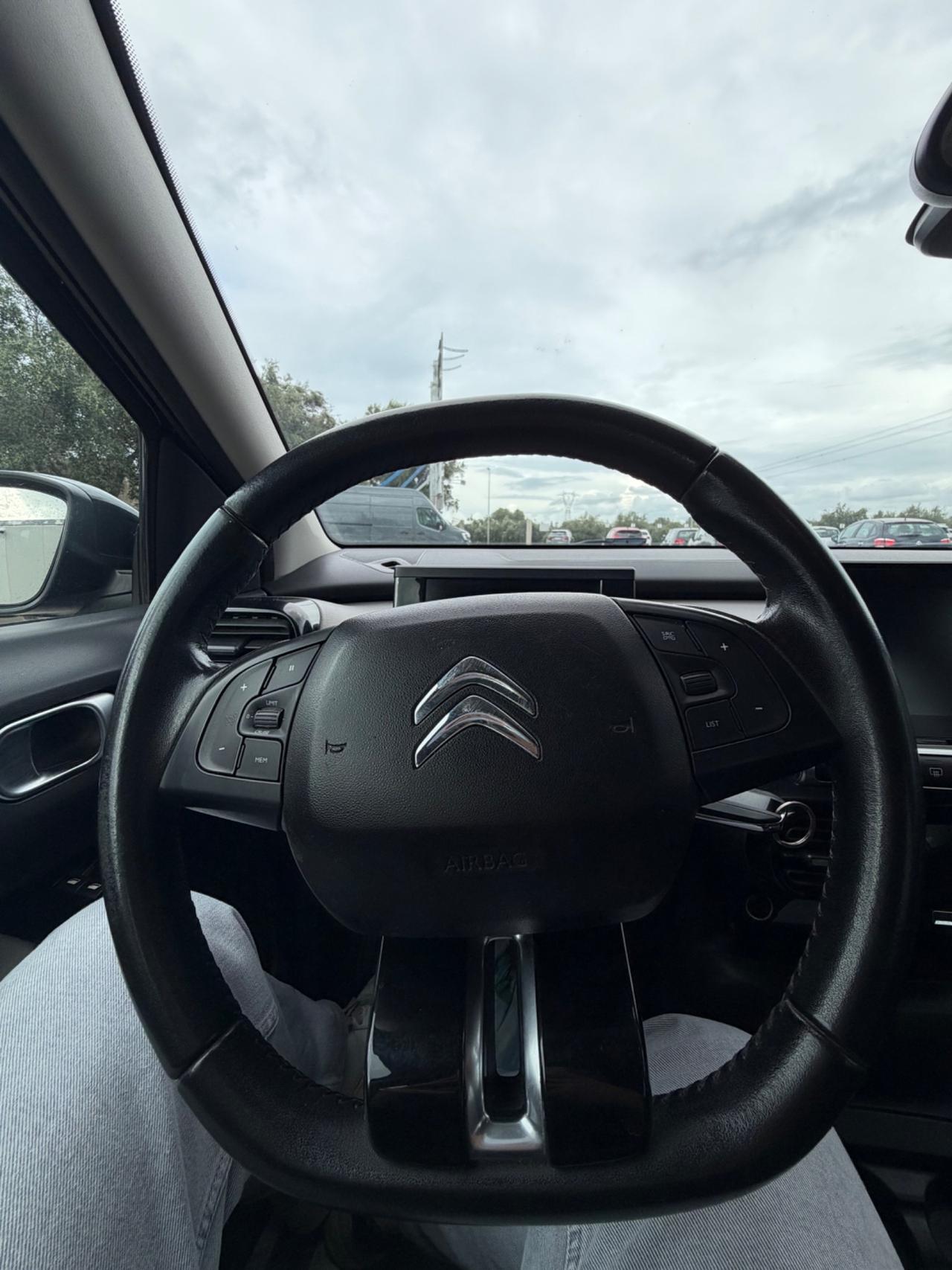 Citroen C4 Cactus BlueHDi 100 S&S Shine Pack