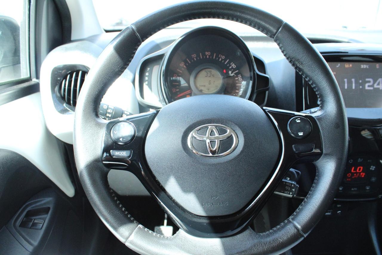 Toyota Aygo 1.0 VVT-i 69 CV 5 porte x-play