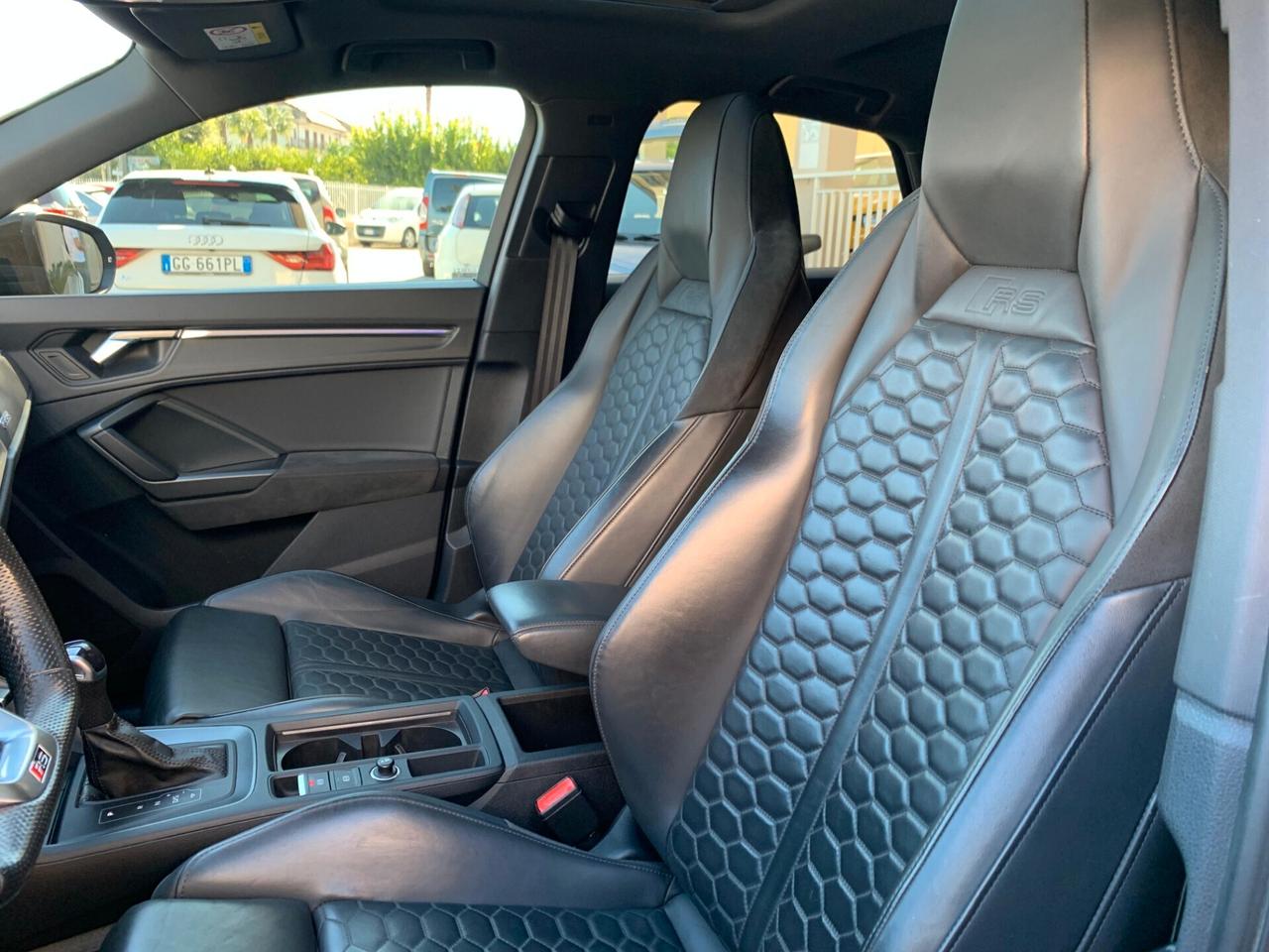 Audi RSQ3 quattro S tronic