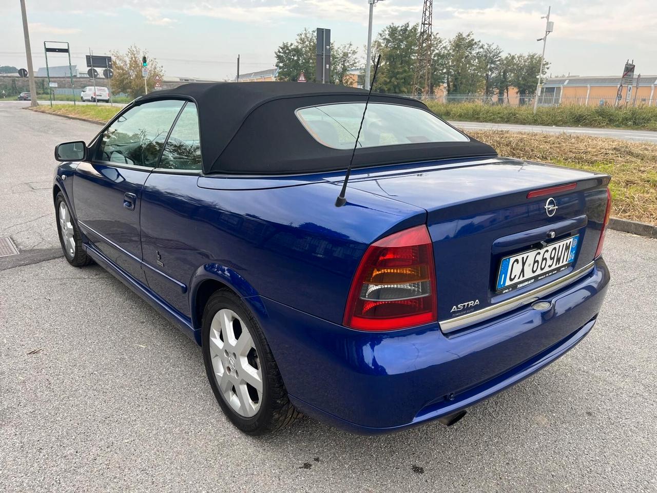 Opel Astra Cabrio 1.6i 16V twin port cat