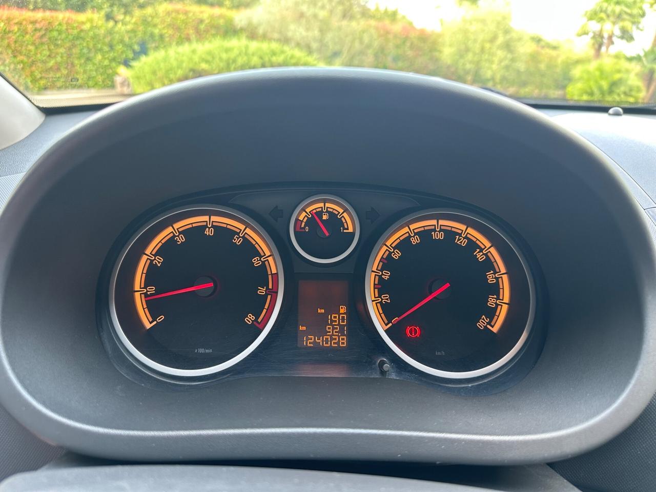 Opel Corsa 1.4 100cv OK NEOPATENTATO