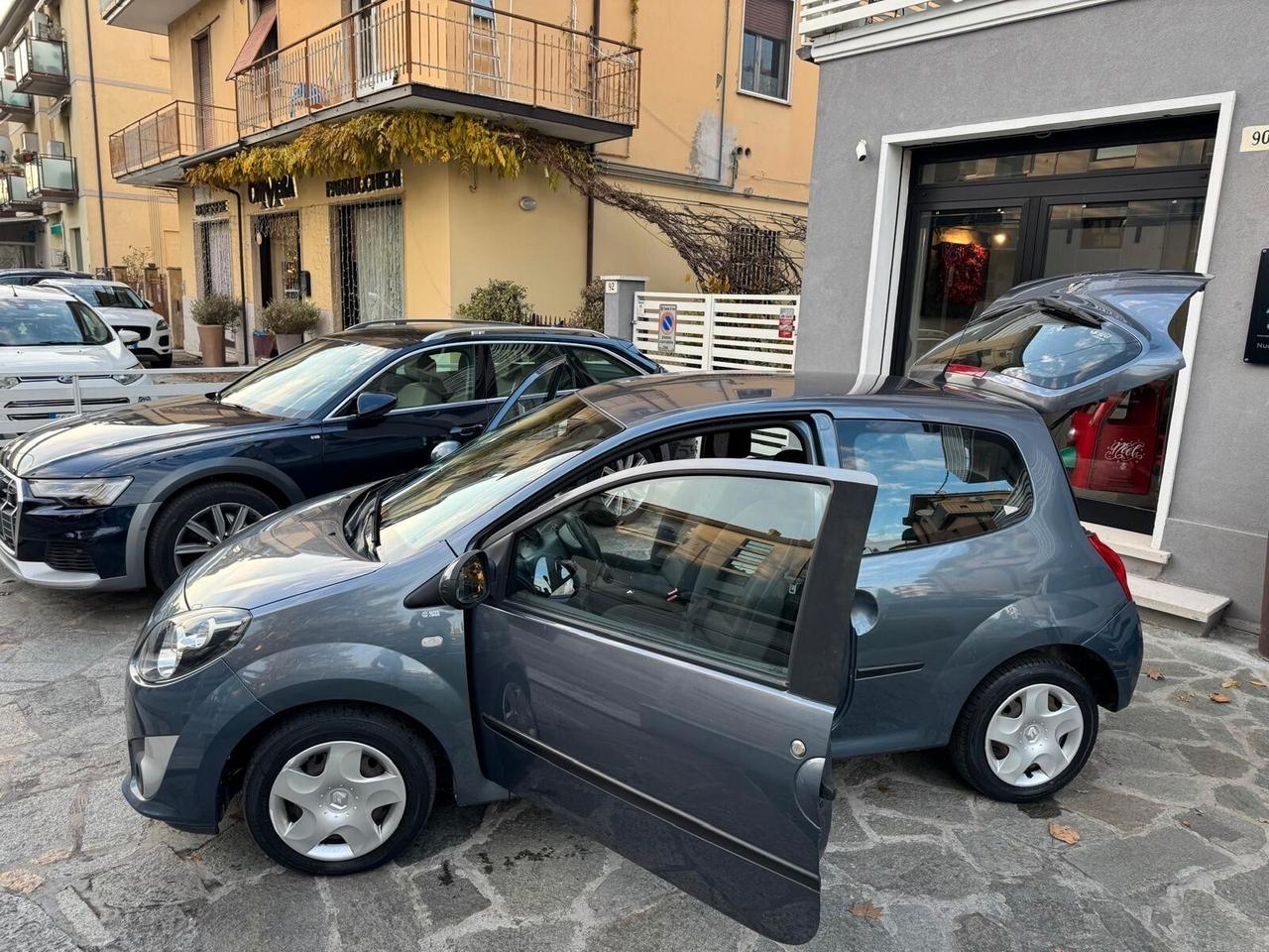 RENAULT TWINGO 1.2 LE IENE NEOPATENTATI