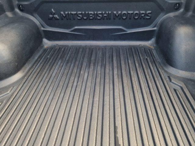MITSUBISHI L200 2.3 D Club Cab 4x4 Easy Select Invite Connect