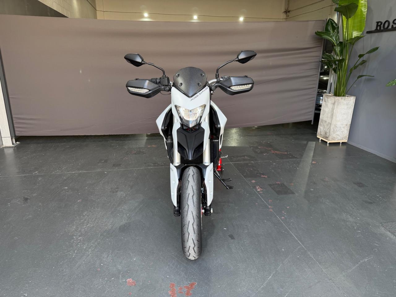 DUCATI HYPERSTRADA/HYPERMOTARD 939 WHITE SILK