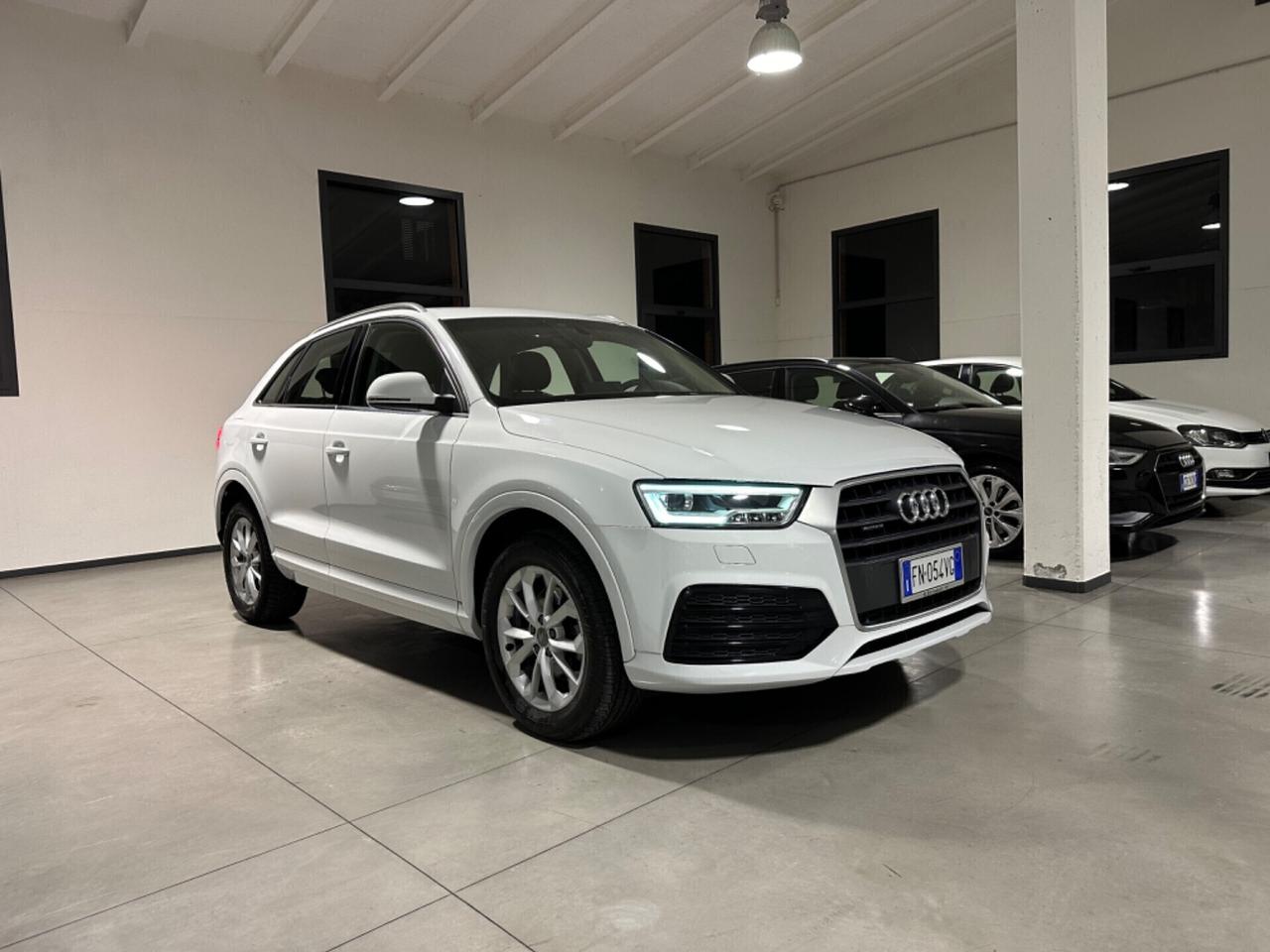 Audi Q3 2.0 TFSI 220 CV quattro S tronic Sport