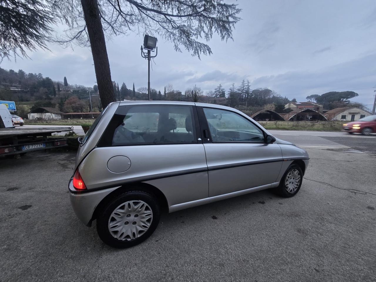 Lancia Y 1.2i 16V cat LS