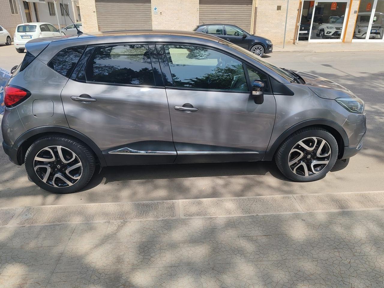 REANULT CAPTUR 1.5 DCi 90CV ZEN + NAVY