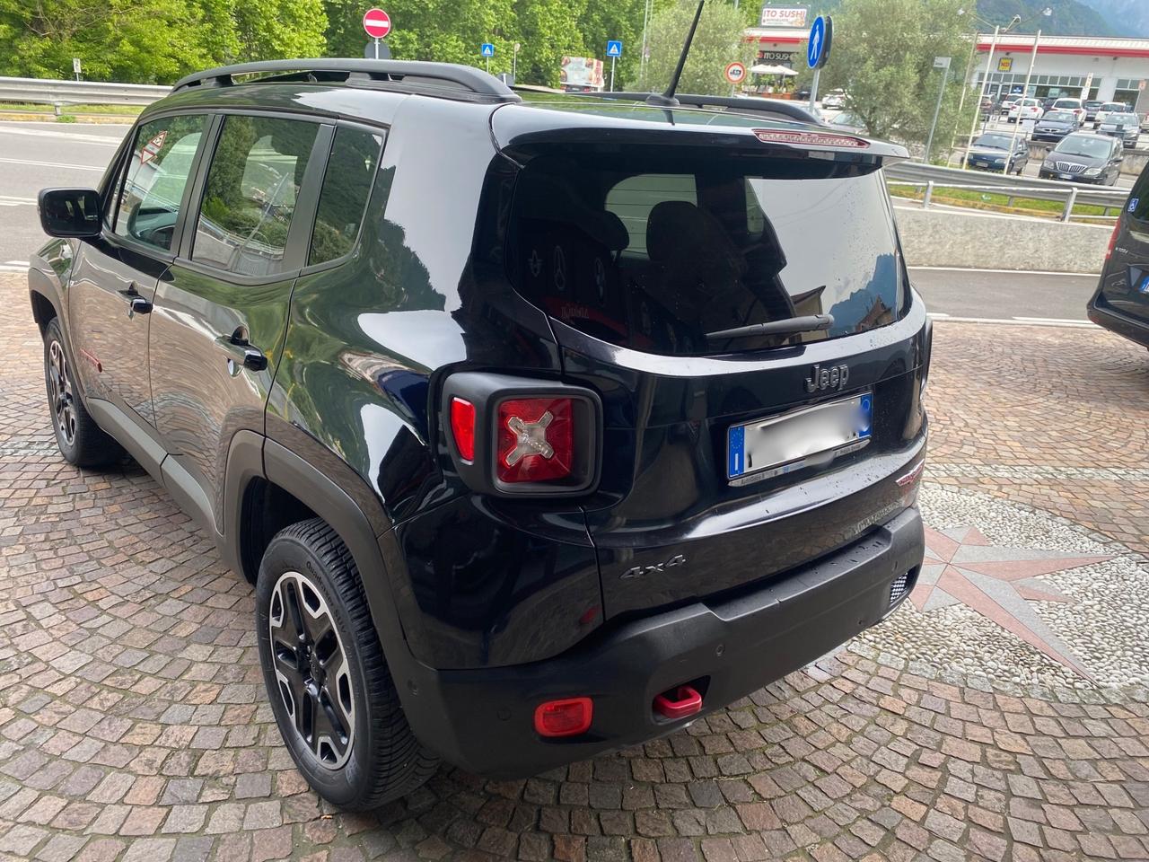 Jeep Renegade 2.0 Mjt 170CV 4WD Active Drive Low Trailhawk