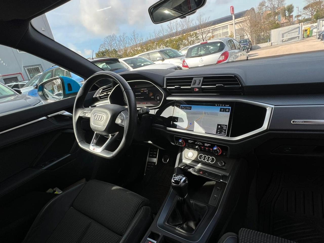 Audi Q3 35 TFSI S line edition