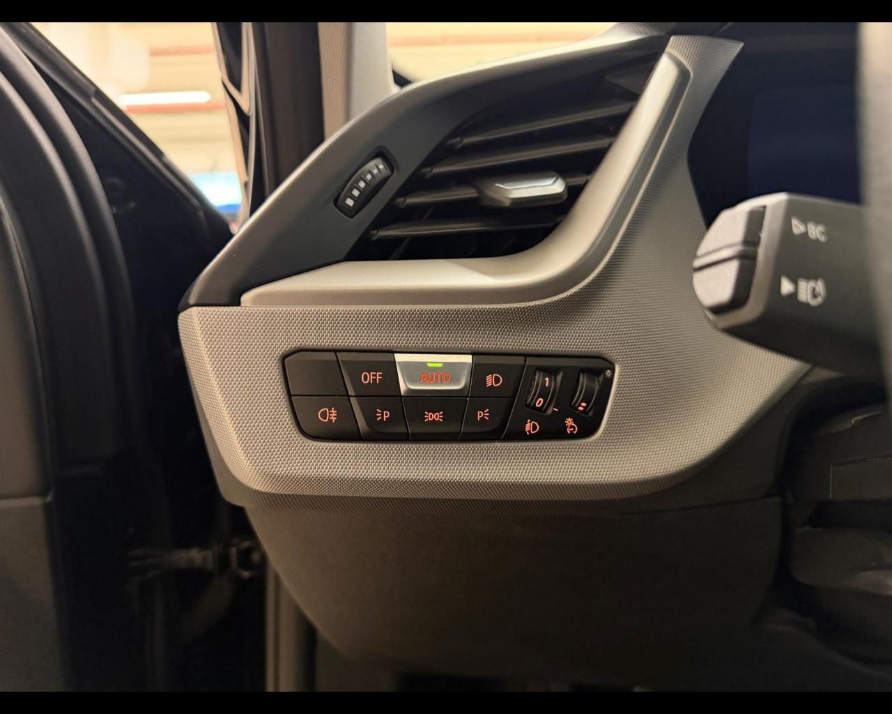 BMW Serie 1 (F40) - 116d 5p. Business Advantage