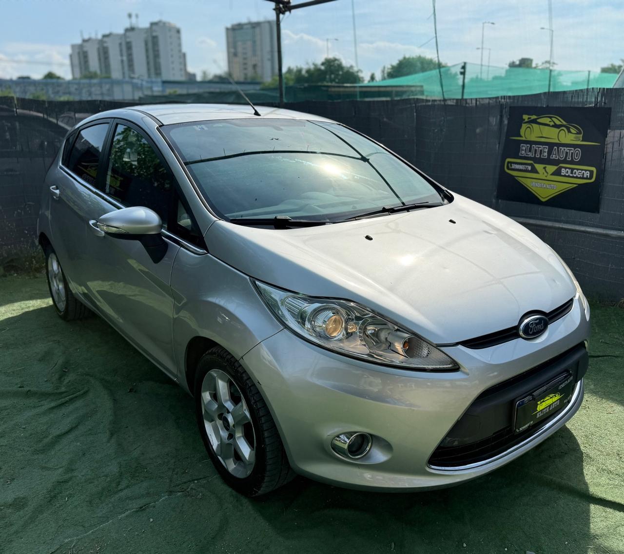 Ford FIESTA 1.4 GPL TITANIUM 5 PORTE NEOPATENTATI