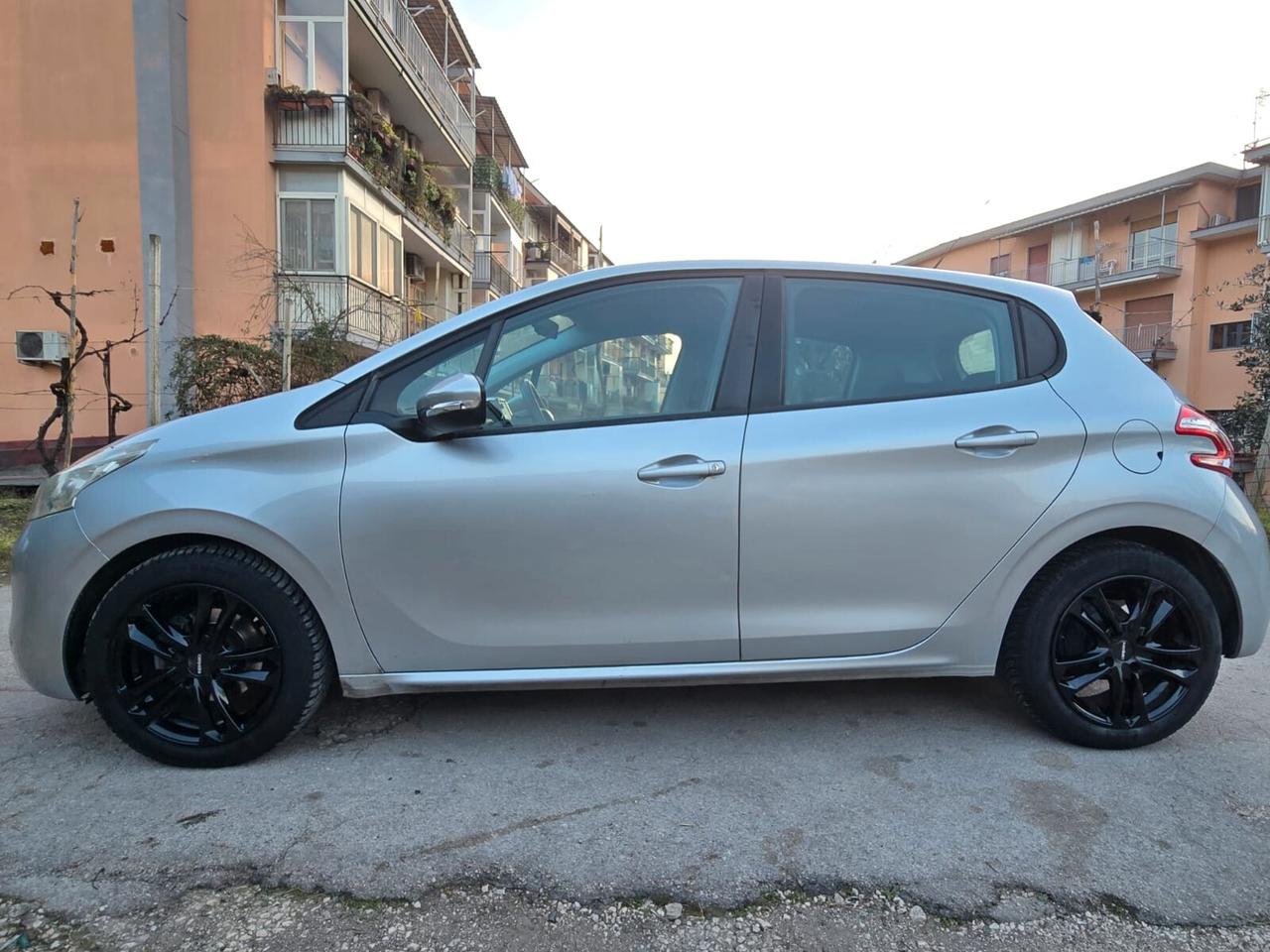 Peugeot 208 1.4 HDi 68 CV NESSUN LAVORO DA FARE