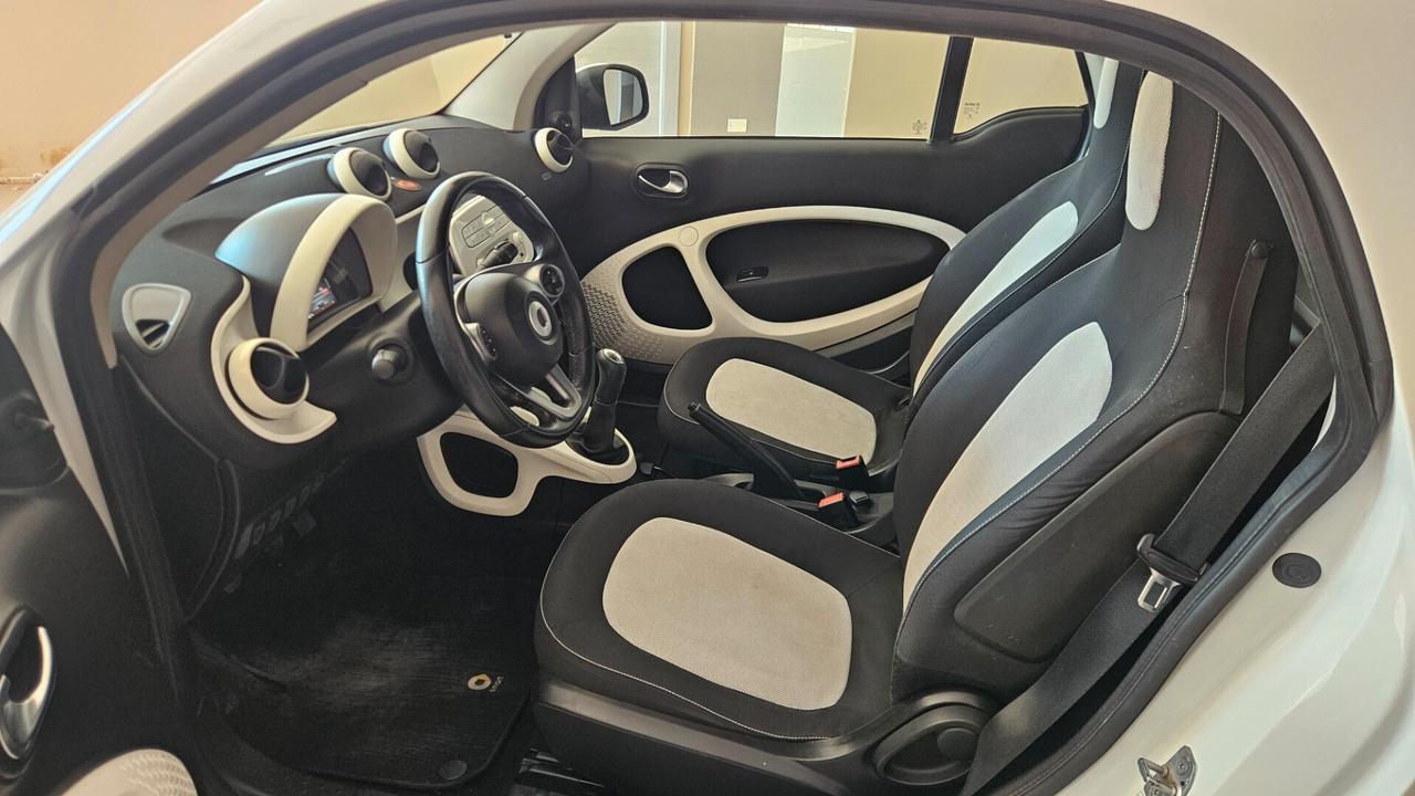 Smart ForTwo 1000 52 kW MHD coupé passion