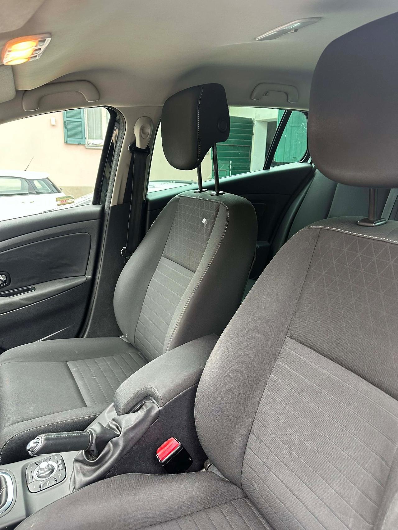 Renault MEGANE dCi 110CV SPORTTOUR LIMITED EU6B