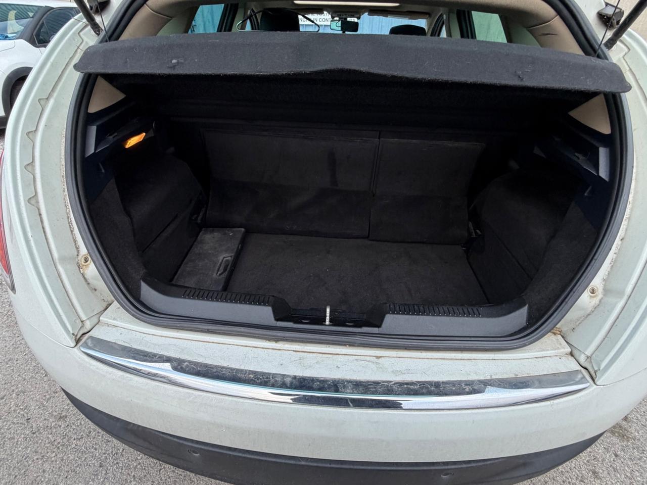 Lancia Delta 1.4 T-Jet 150 CV Argento