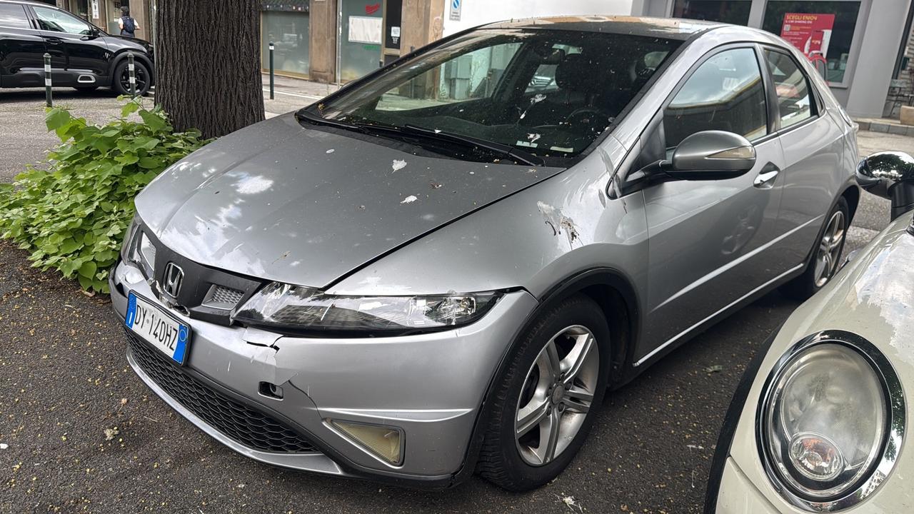 Honda Civic 1.8 i-VTEC 5p. aut. Exclusive