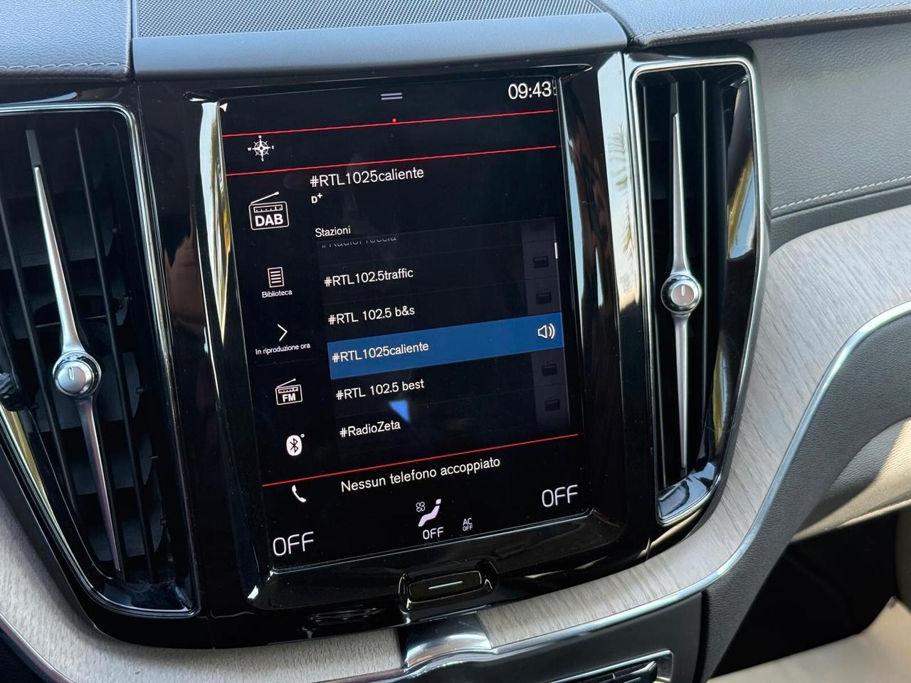 Volvo XC60 B4 (d) AWD Diesel Hybrid Geartronic Inscription